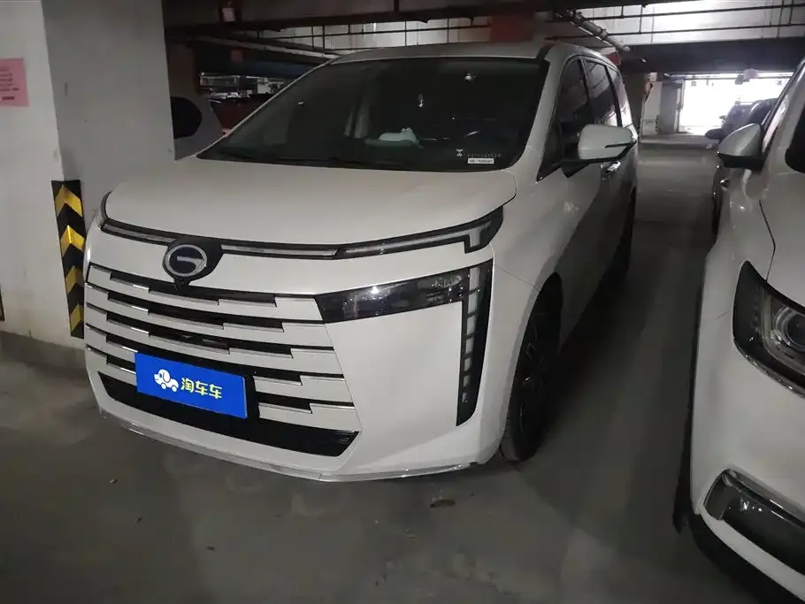 GAC Motor Trumpchi E8 — фото 1