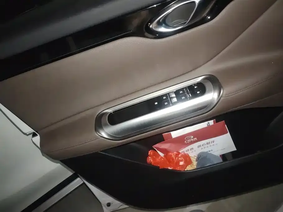 GAC Motor Trumpchi E8 — фото 10