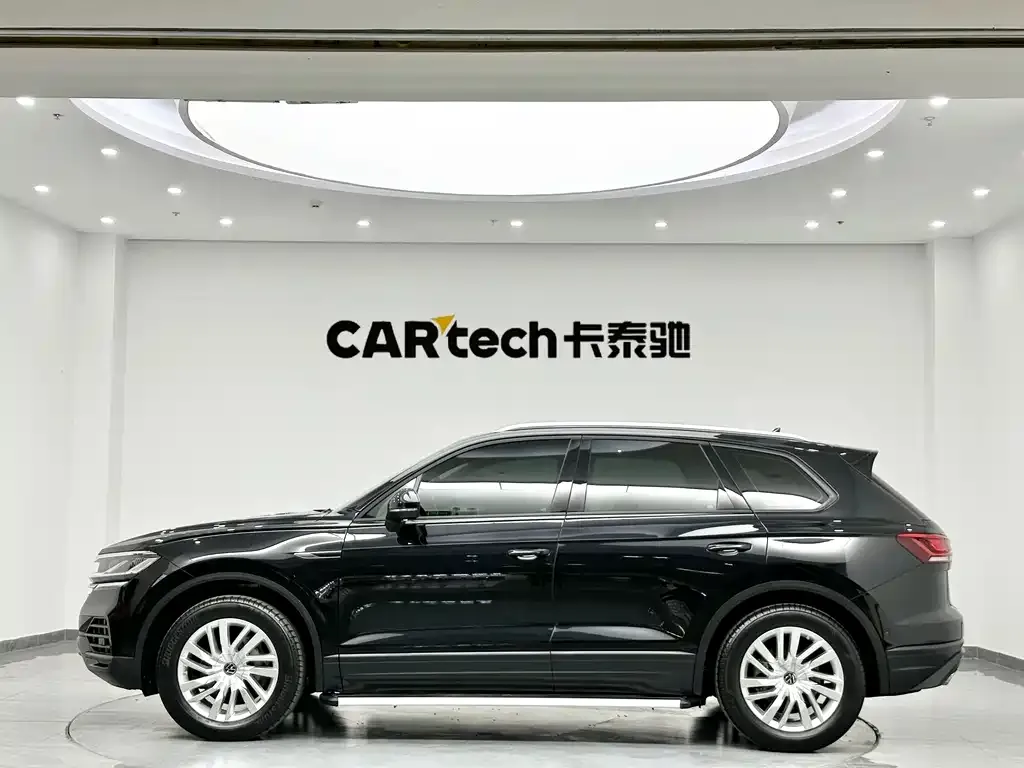 Volkswagen Touareg — фото 4