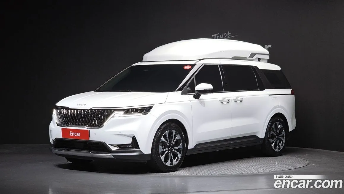 Kia Carnival — фото 1