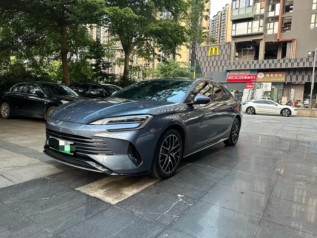 BYD Seal — фото 1