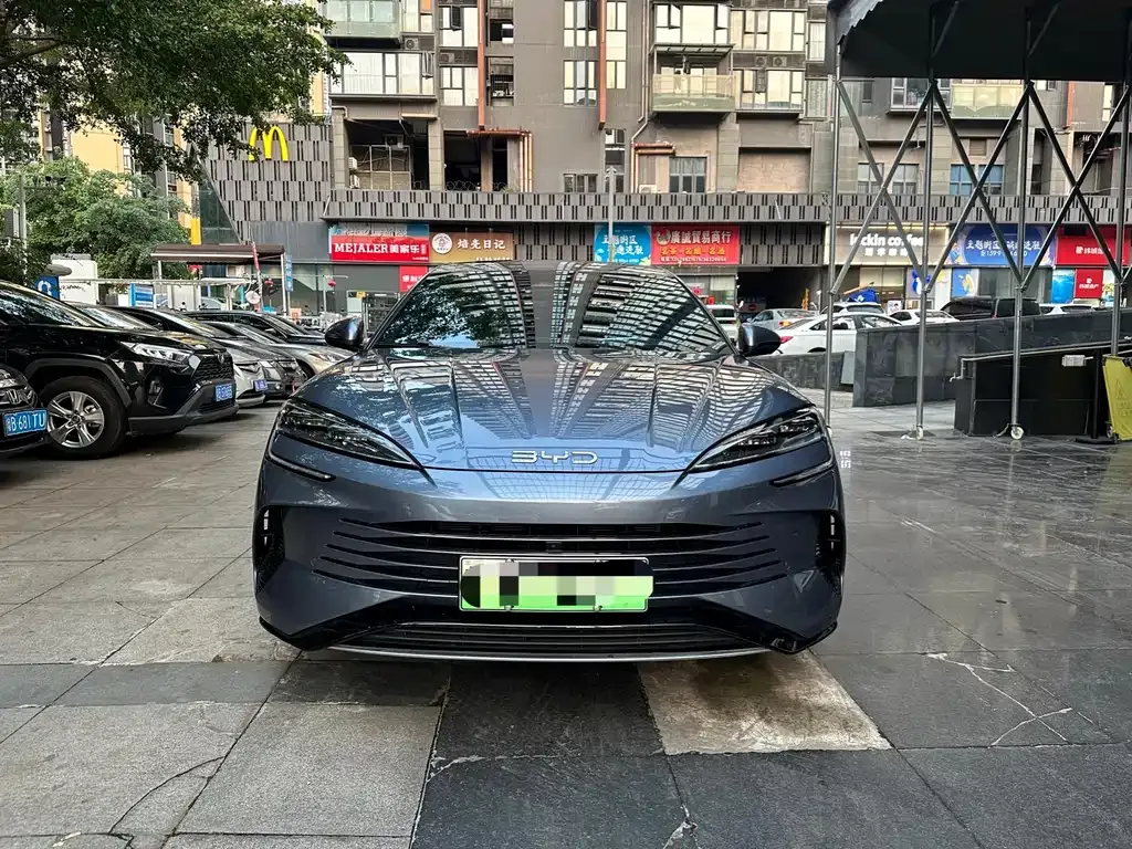 BYD Seal — фото 7