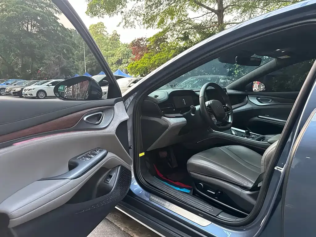 BYD Seal — фото 4