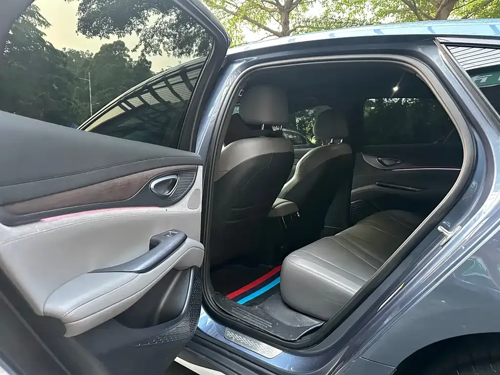 BYD Seal — фото 2