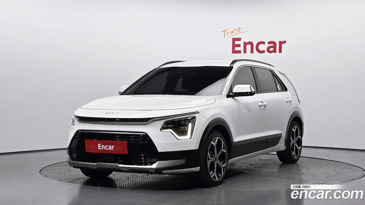 Kia Niro — фото 1