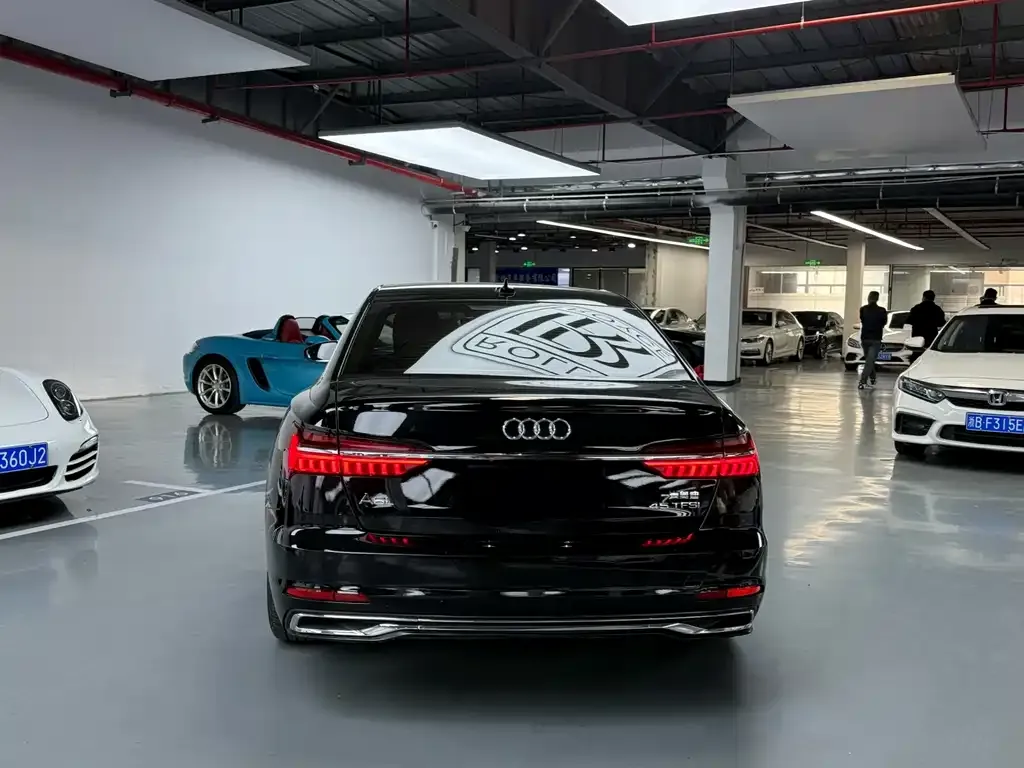 Audi A6L — фото 2