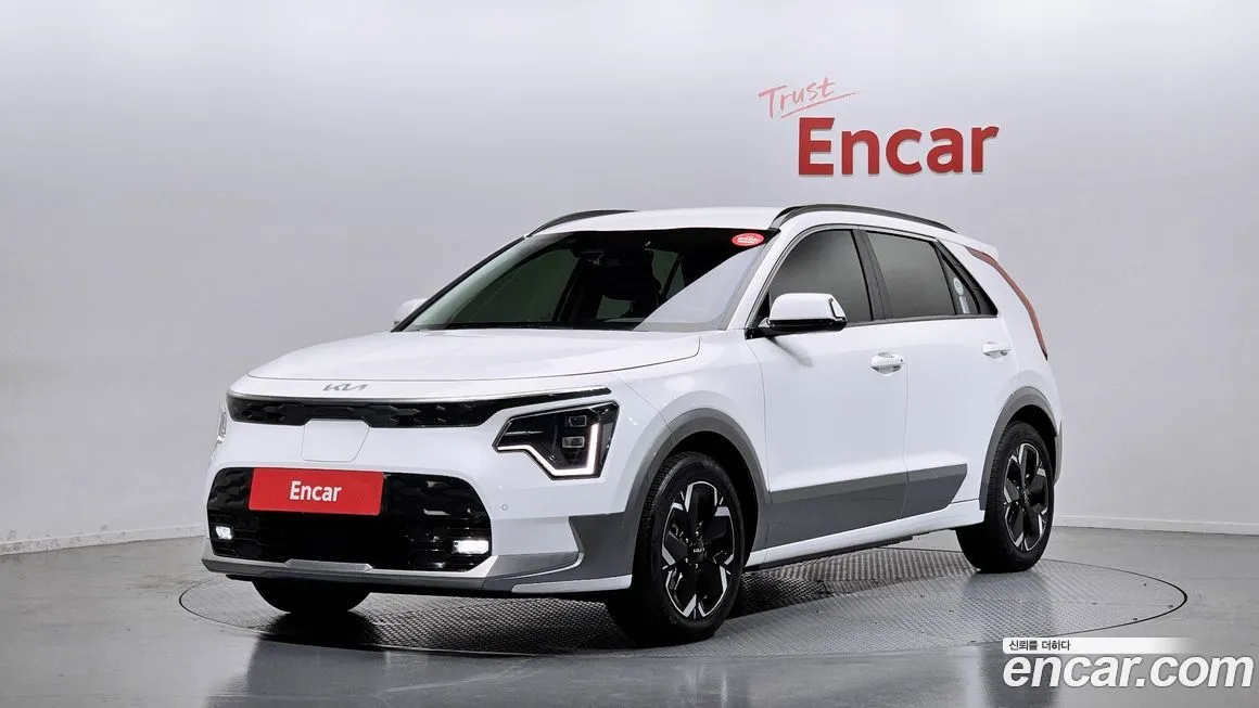 Kia Niro — фото 1
