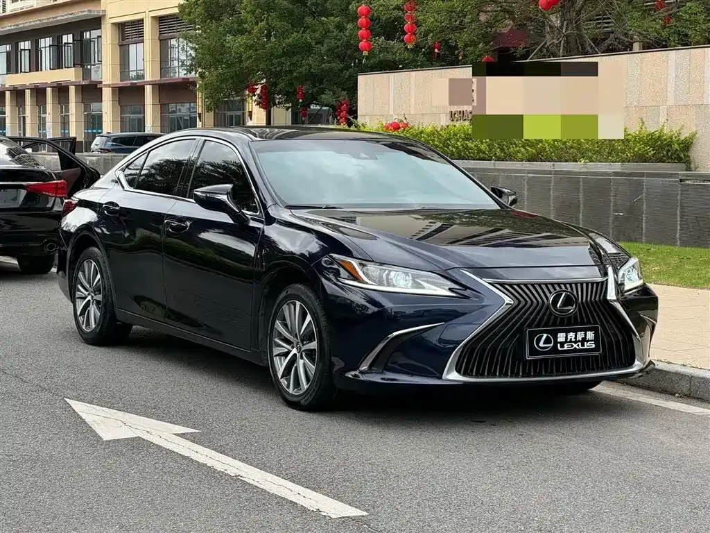 Lexus ES — фото 5