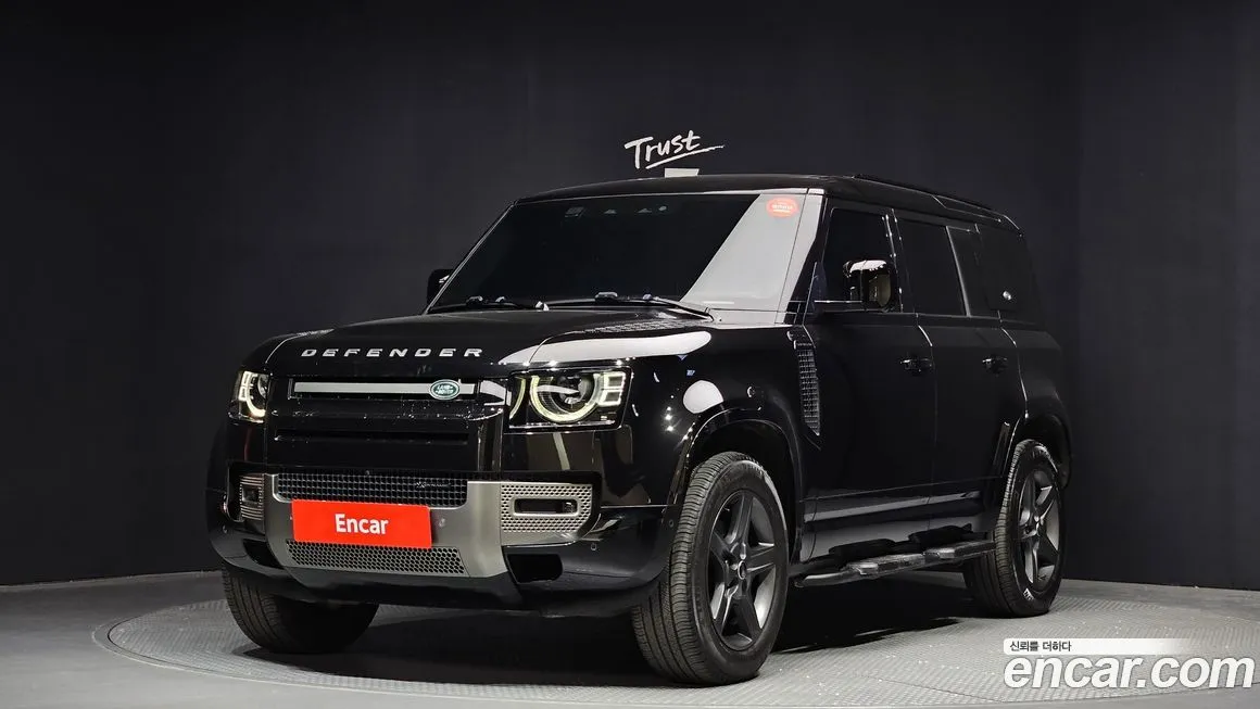 Land Rover Defender — фото 1