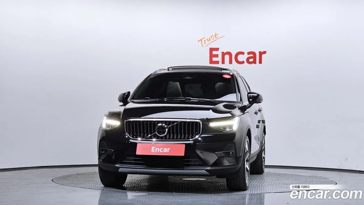Volvo XC40 — фото 2