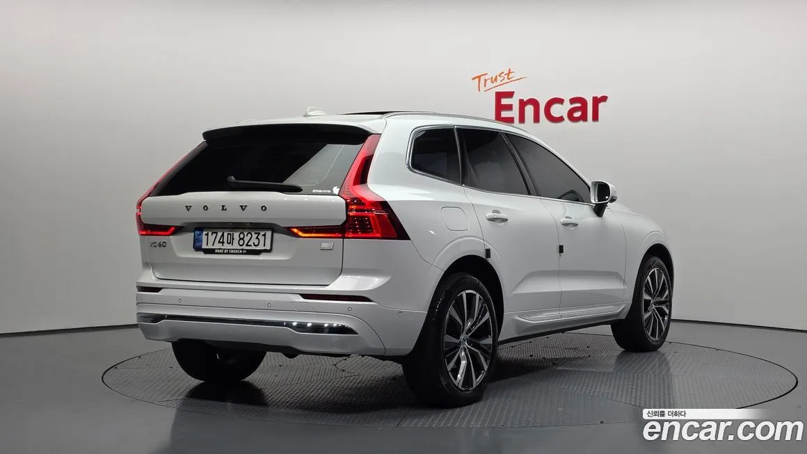 Volvo XC60 — фото 4