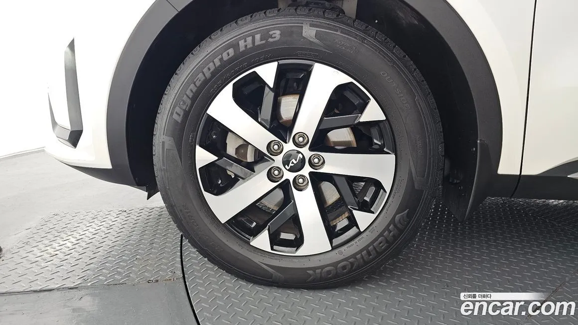 Kia Sorento — фото 8