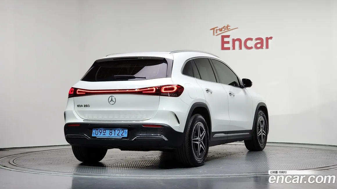 Mercedes-Benz EQA — фото 3