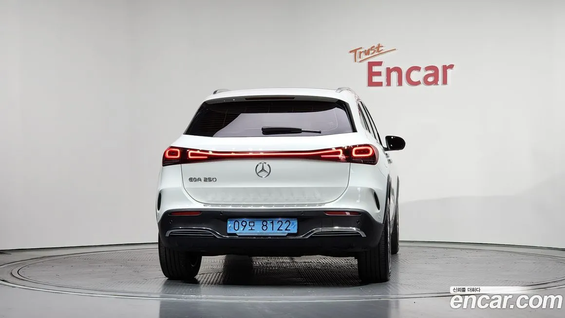 Mercedes-Benz EQA — фото 4