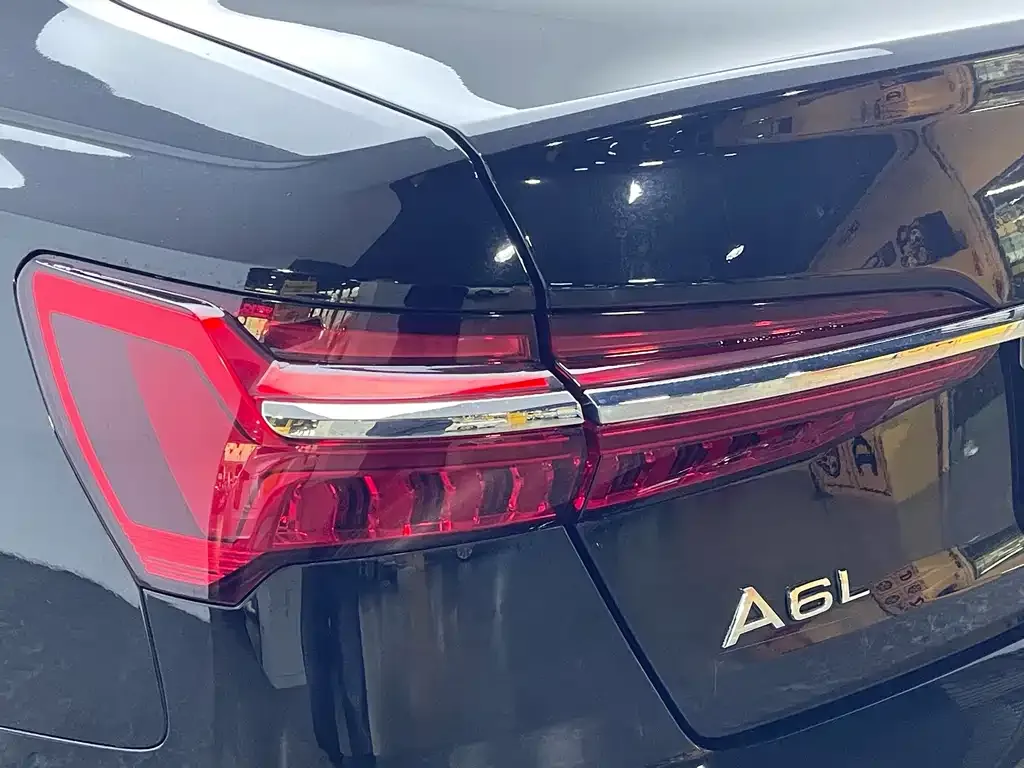 Audi A6L — фото 8