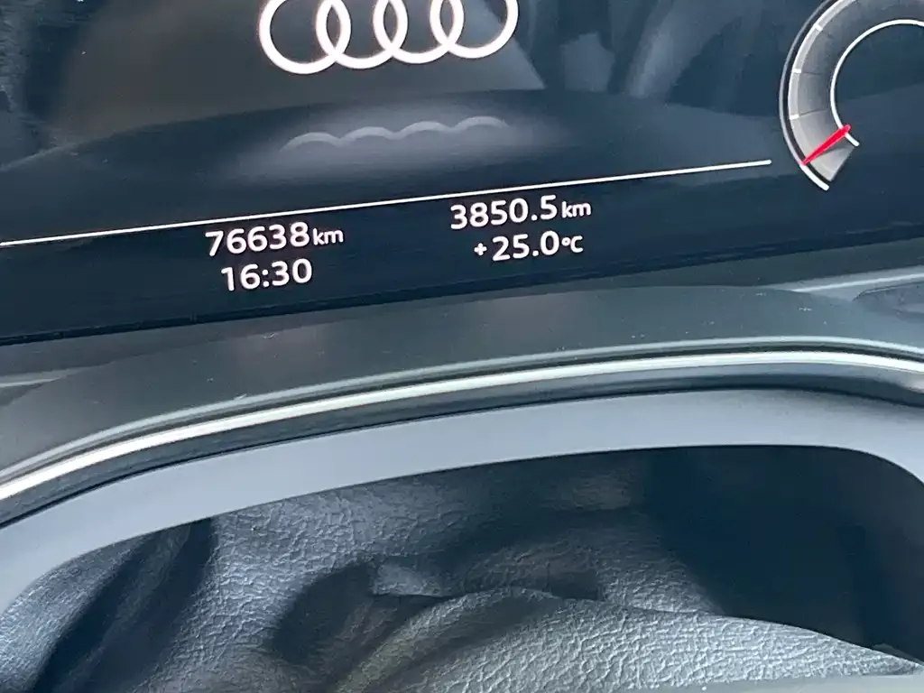 Audi A6L — фото 8