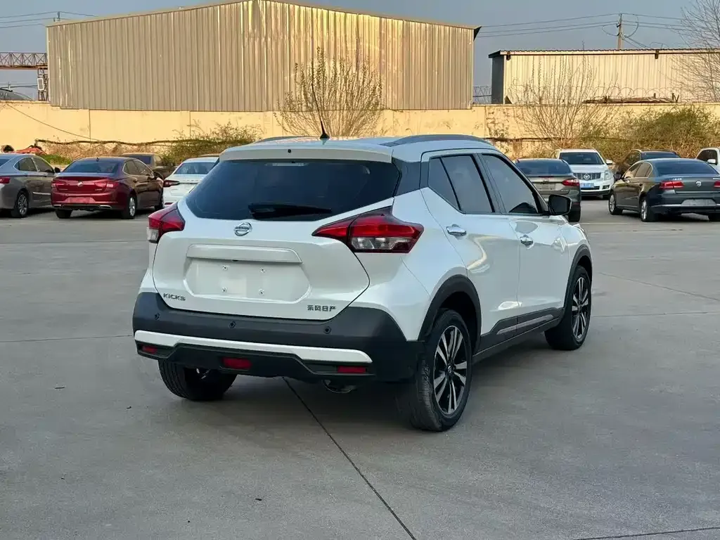 Nissan Kicks — фото 5