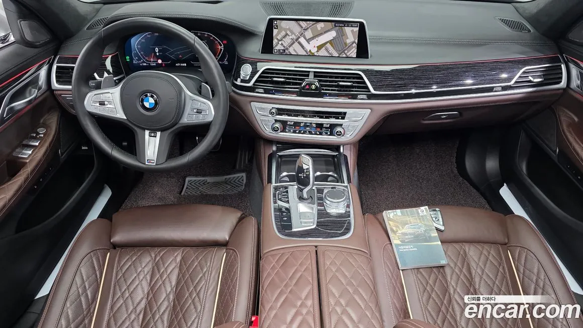 BMW 7-Series — фото 10