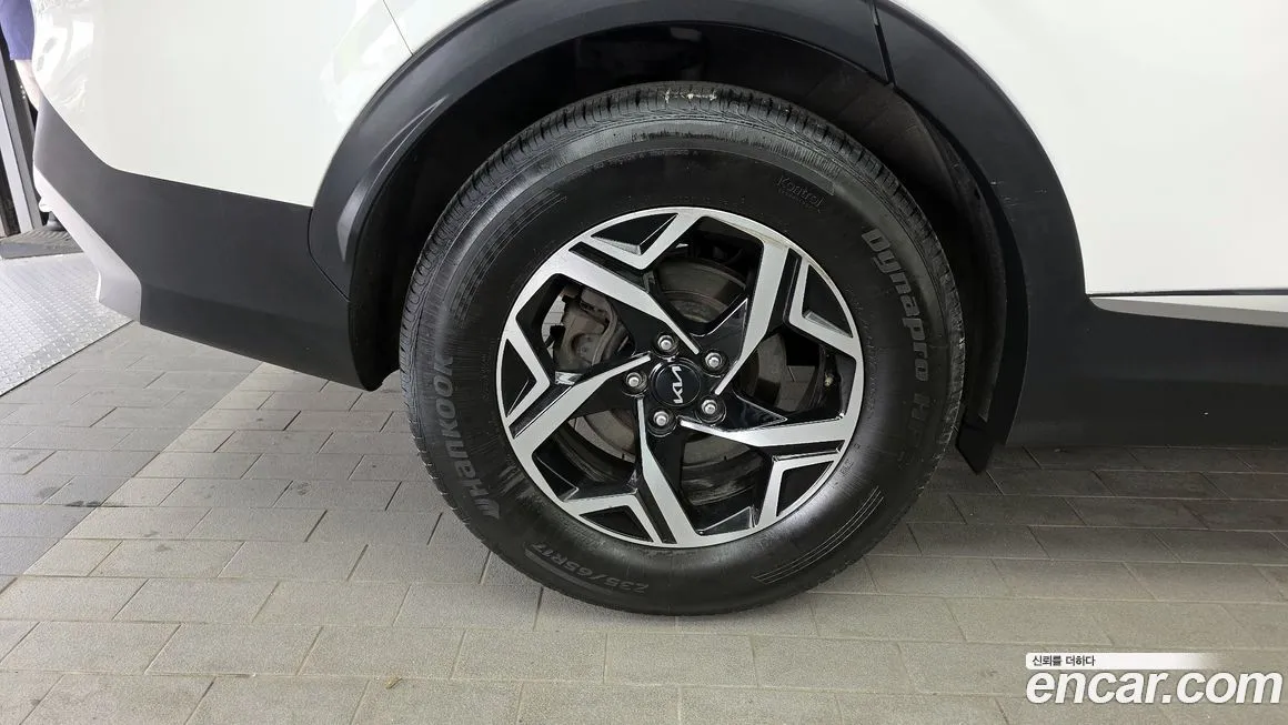 Kia Sportage — фото 10