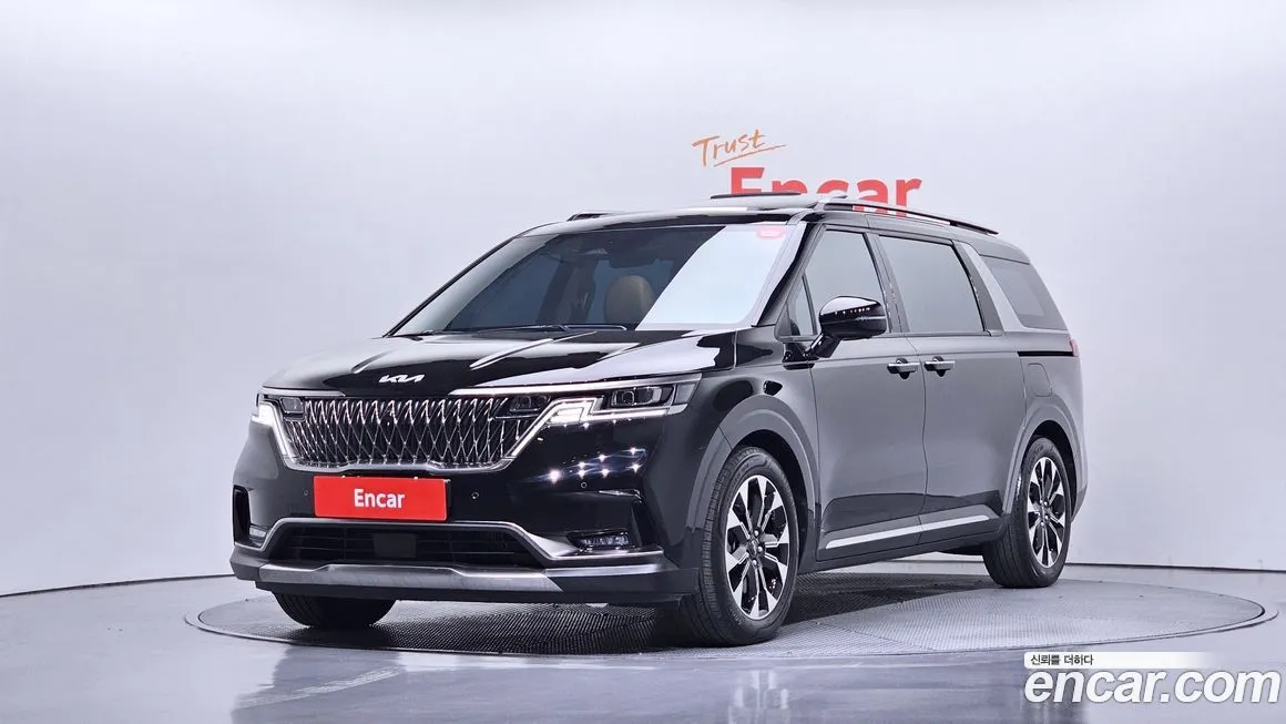 Kia Carnival — фото 1