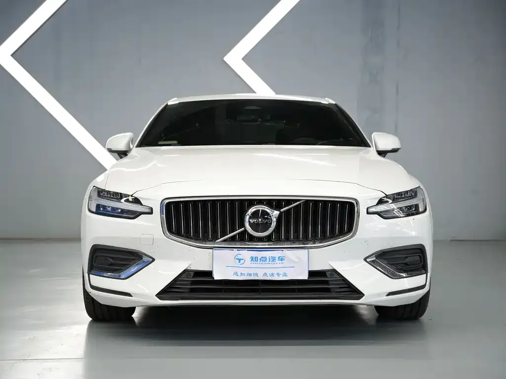 Volvo S60 — фото 5