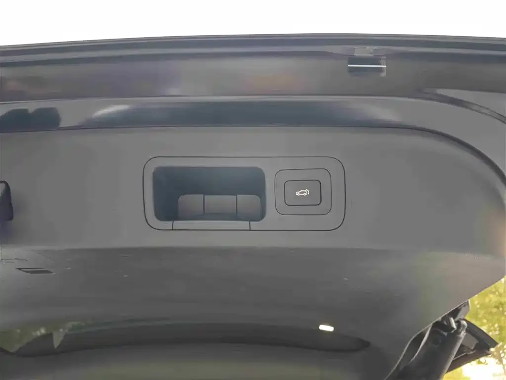 GAC Motor Trumpchi M8 — фото 2