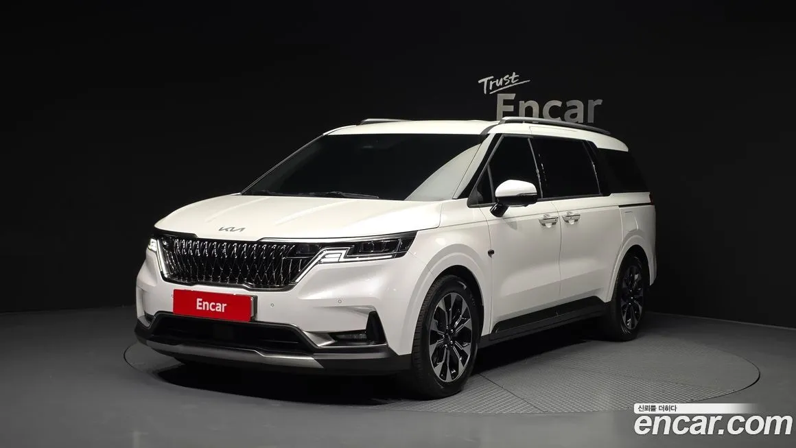 Kia Carnival — фото 1