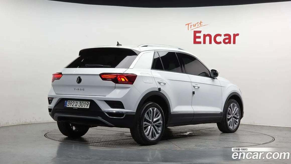 Volkswagen T-Roc — фото 5