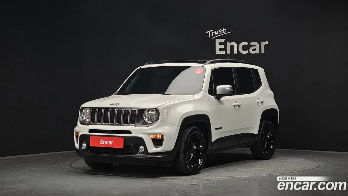Jeep Renegade — фото 1