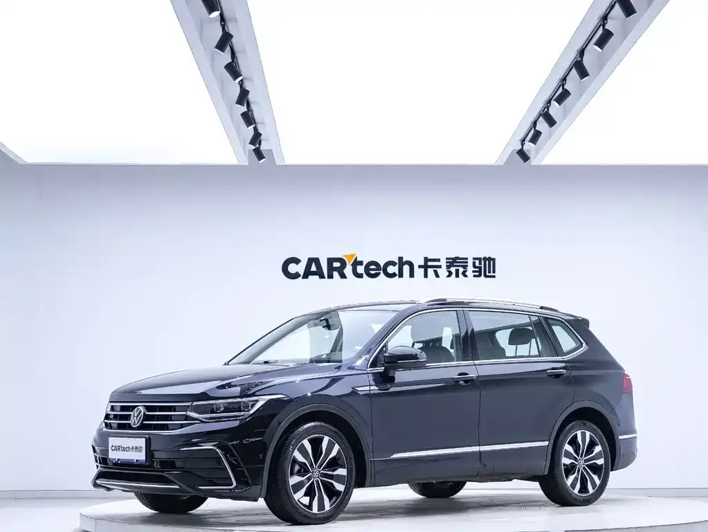 Volkswagen Tiguan L — фото 1