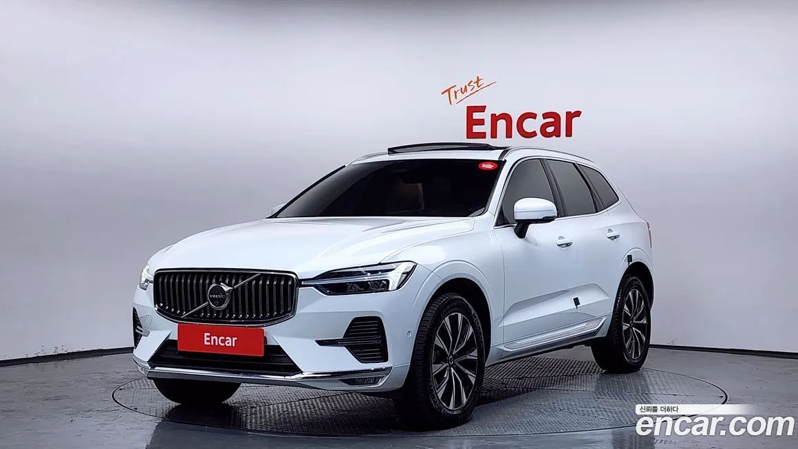 Volvo XC60 — фото 1