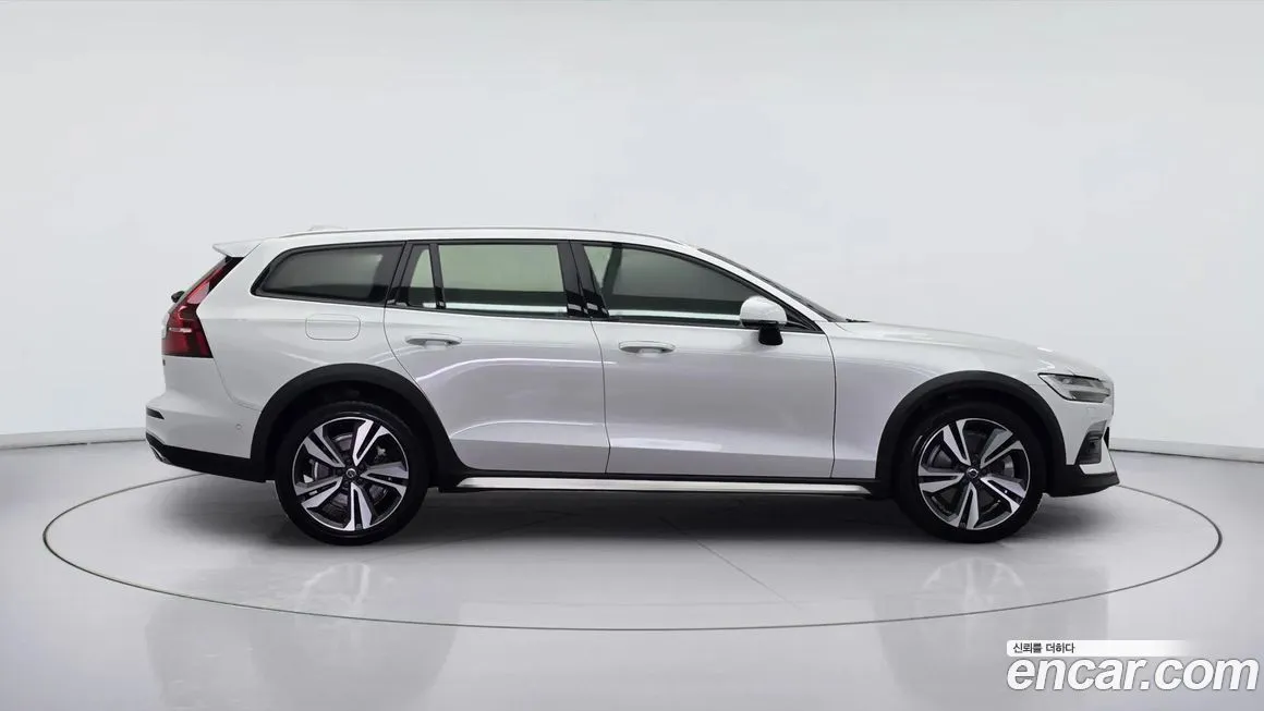 Volvo V60 — фото 3