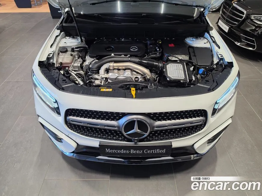 Mercedes-Benz GLB-Class — фото 10