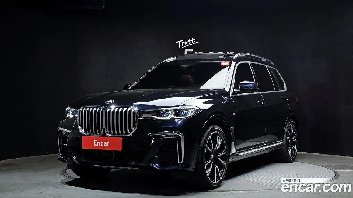 BMW X7 — фото 1