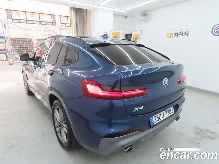 BMW X4 — фото 4