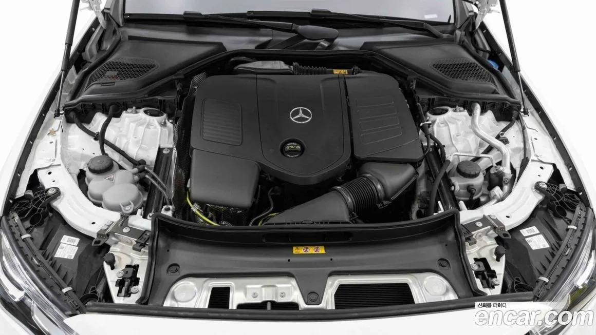 Mercedes-Benz E-Class — фото 10