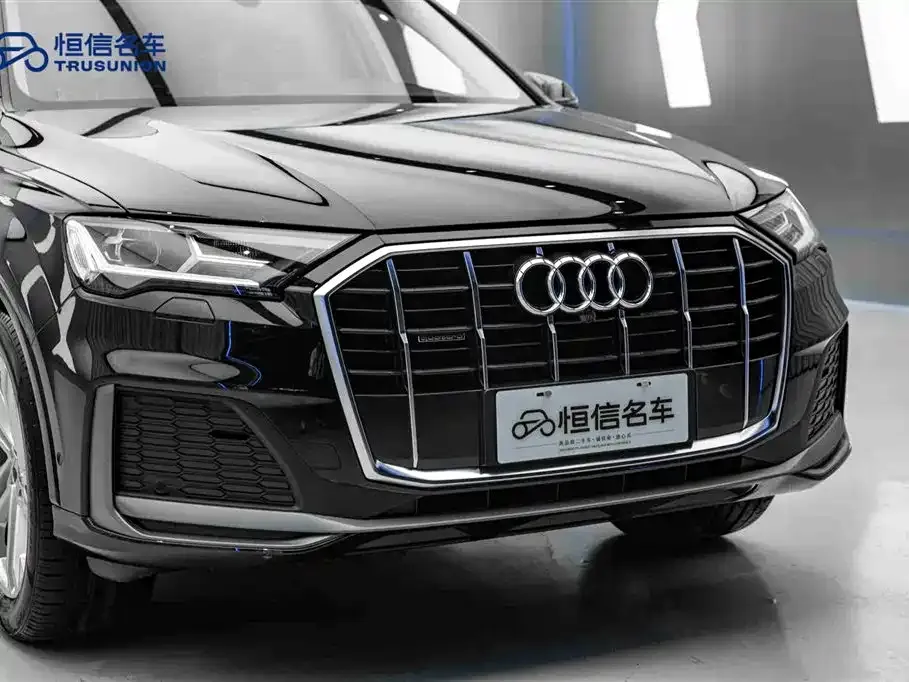 Audi Q7 — фото 8
