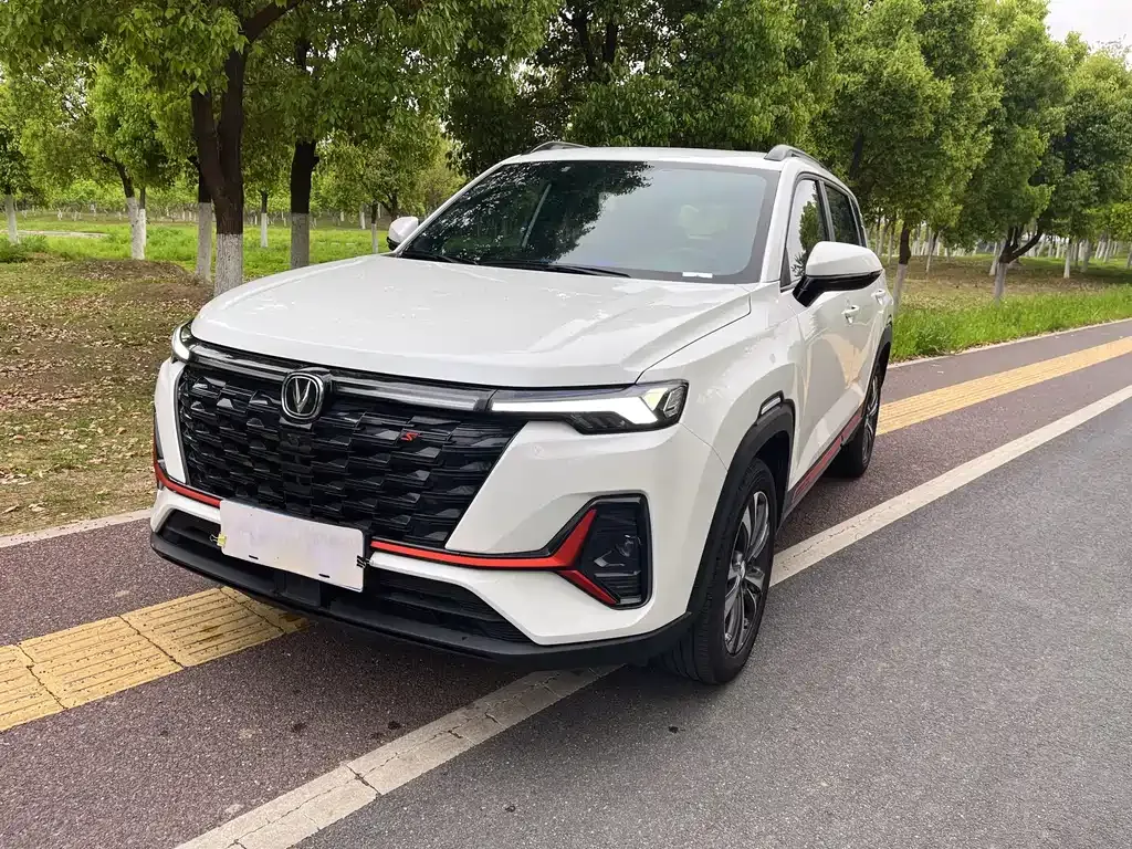 Changan CS35PLUS — фото 1