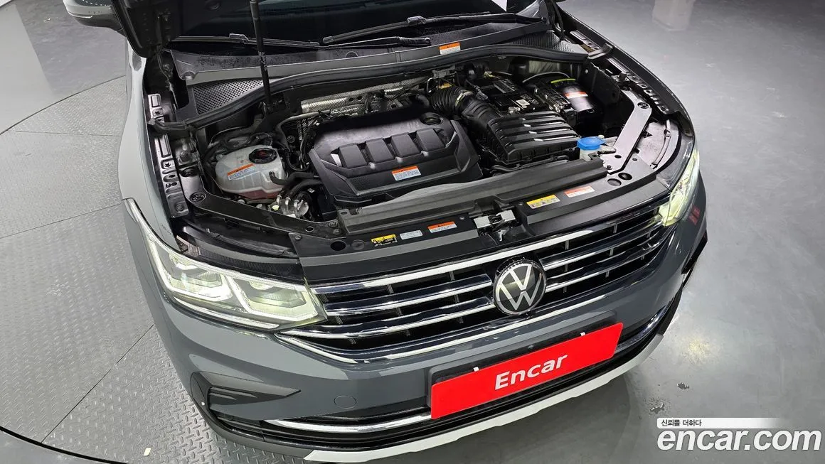 Volkswagen Tiguan — фото 9
