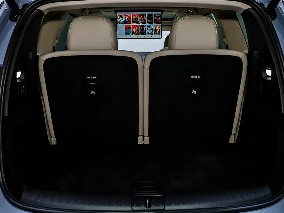 Li Auto i8 — фото 7