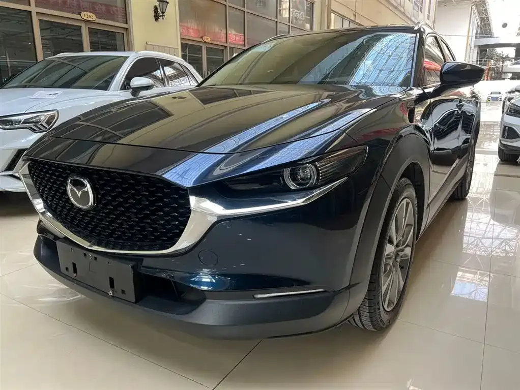 Mazda CX-30 — фото 1