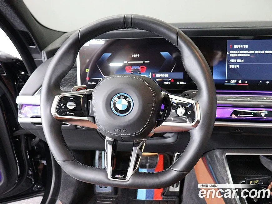 BMW i7 — фото 6