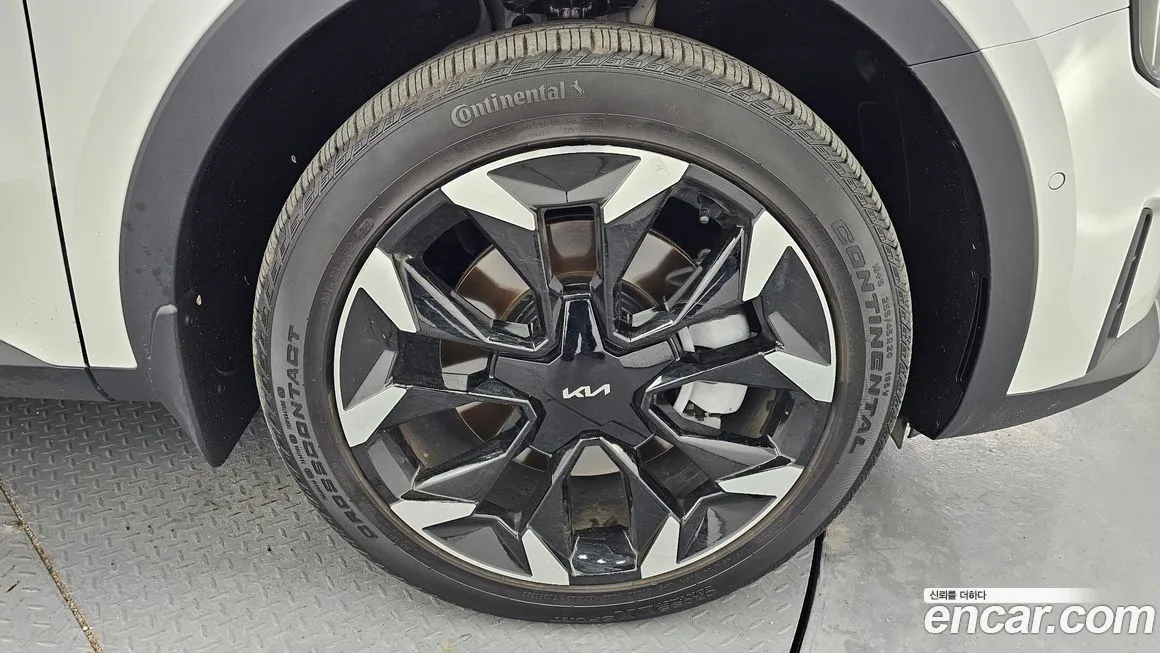 Kia Sorento — фото 6