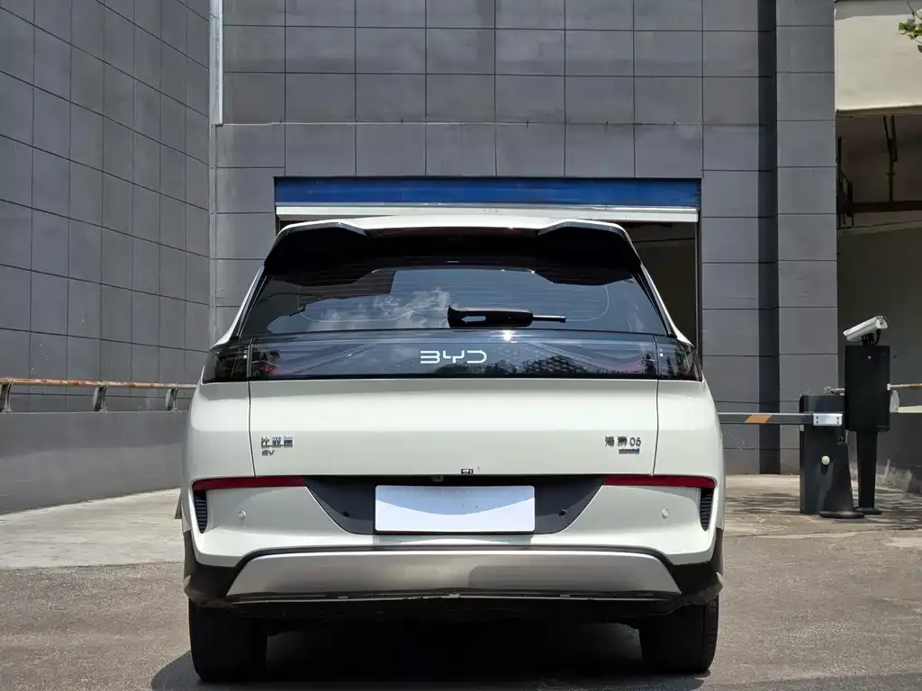 BYD Hiace 05 EV — фото 5