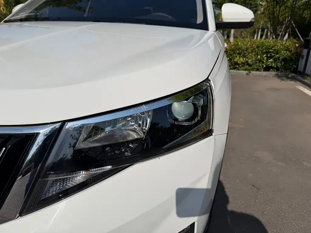 Skoda Kamiq — фото 3