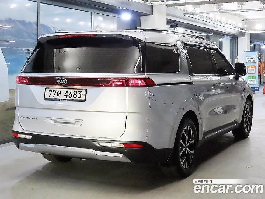 Kia Carnival — фото 5