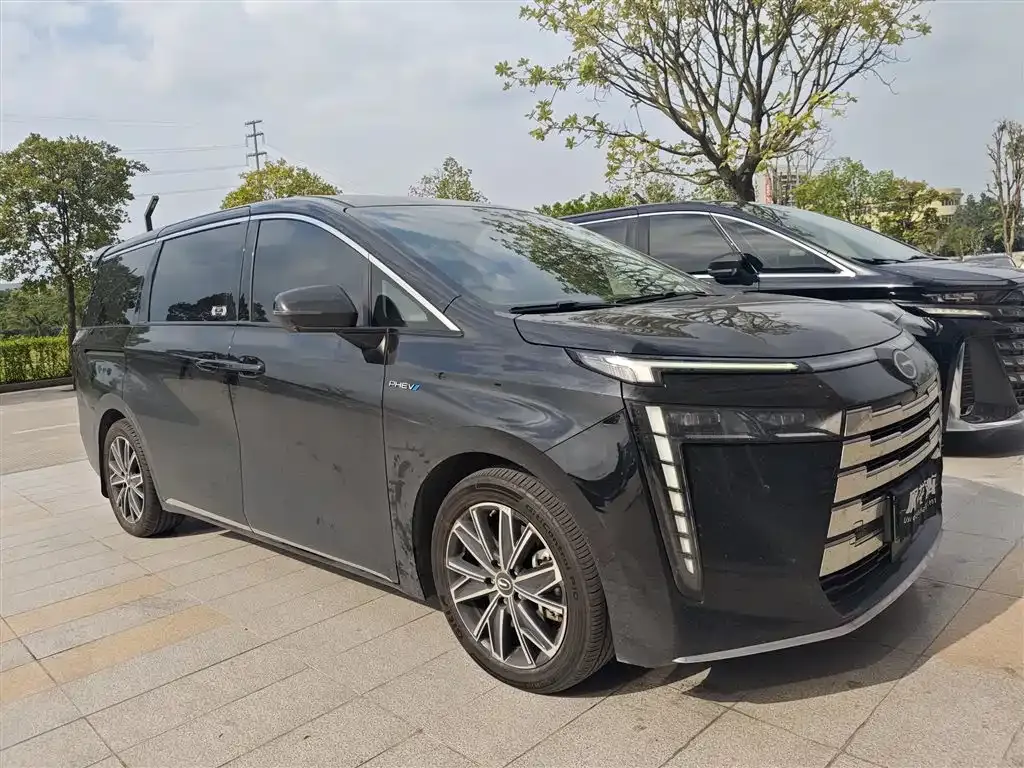 GAC Motor E8 Hybrid — фото 5
