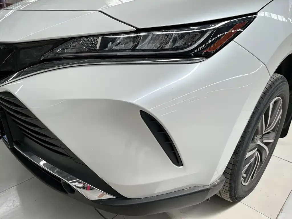 Toyota Harrier — фото 4