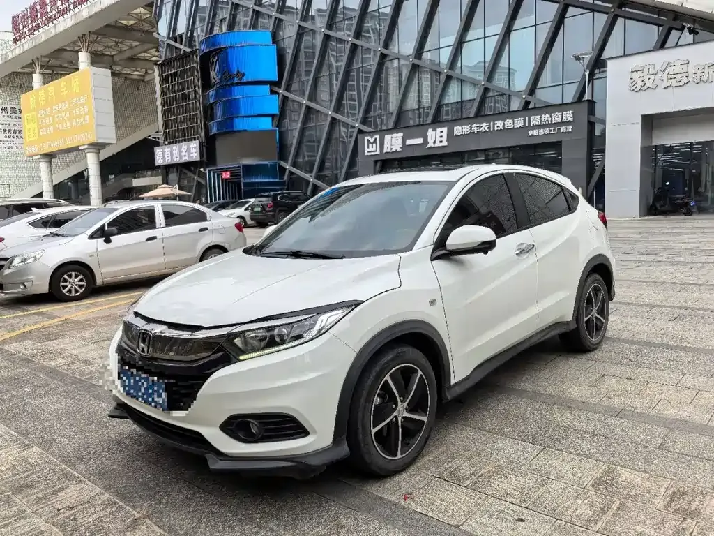 Honda Vezel — фото 1