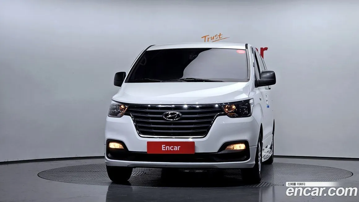 Hyundai Starex — фото 6
